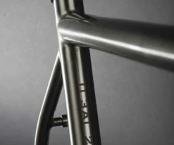 Nevi Spinas -Selle SMP Shop 3690 3